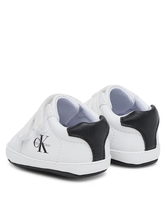 Calvin Klein scarpetta neonato con strappi bianco V0B9-83145-1582 X002 Calvin Klein Footwear