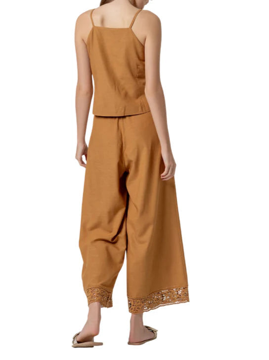 Surkana pantaloni wide leg crop con dettagli crochet color cammello 526MISO523 04 SURKANA