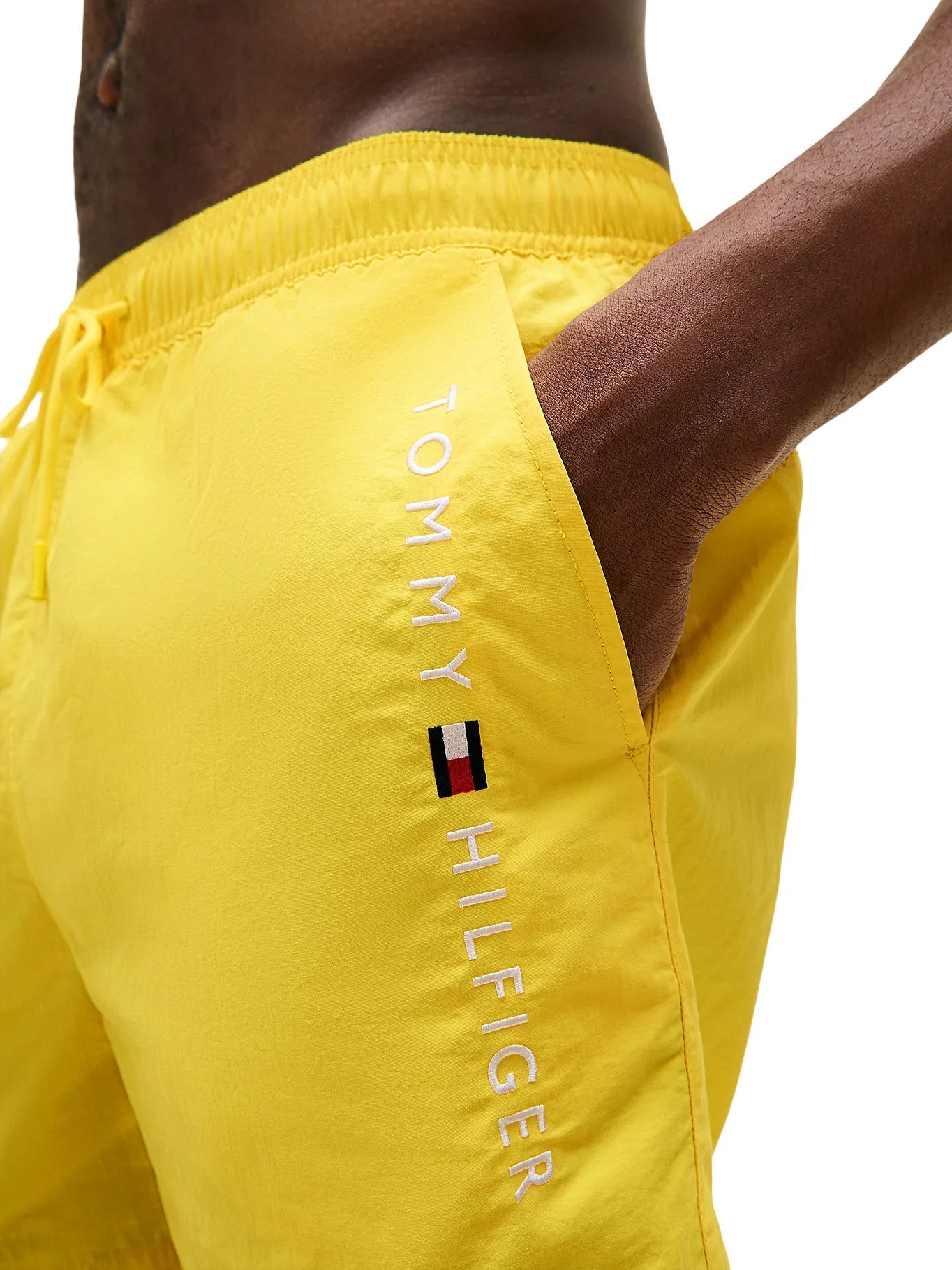 Tommy Hilfiger boxer mare uomo con logo giallo UM0UM03748 ZHU Tommy Hilfiger beachwear