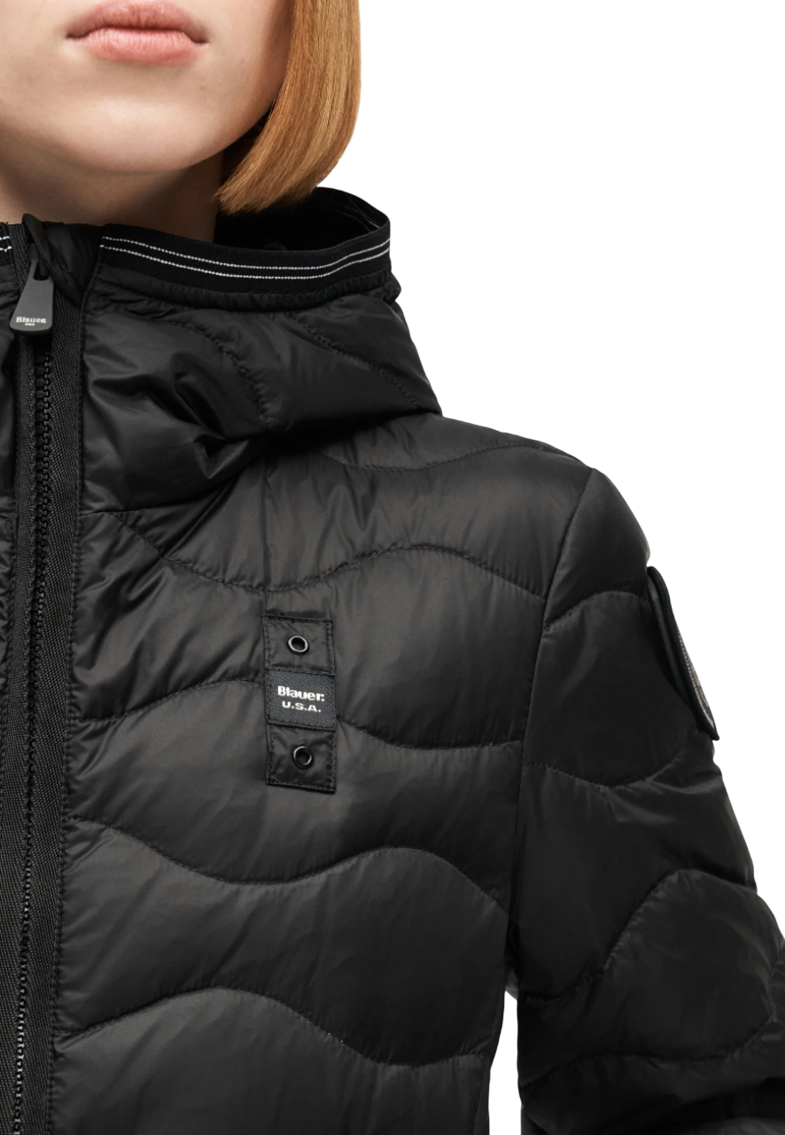 Blauer giubbino imbottito donna Camelia con cappuccio nero 26SBLDC03169-007455 999 BLAUER