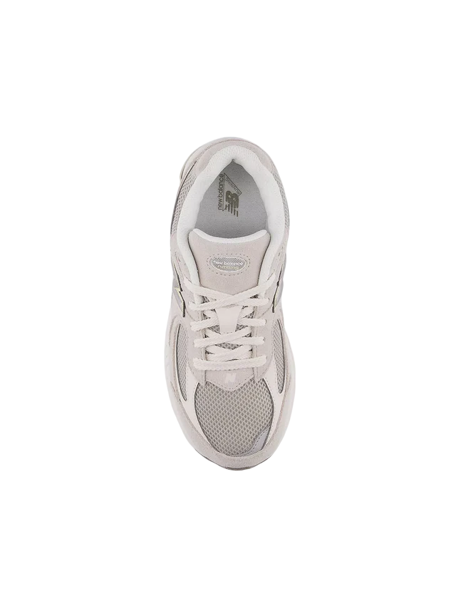 New Balance sneakers 2002R bambino in mesh e suede ecrù PC2002 RT NEW BALANCE
