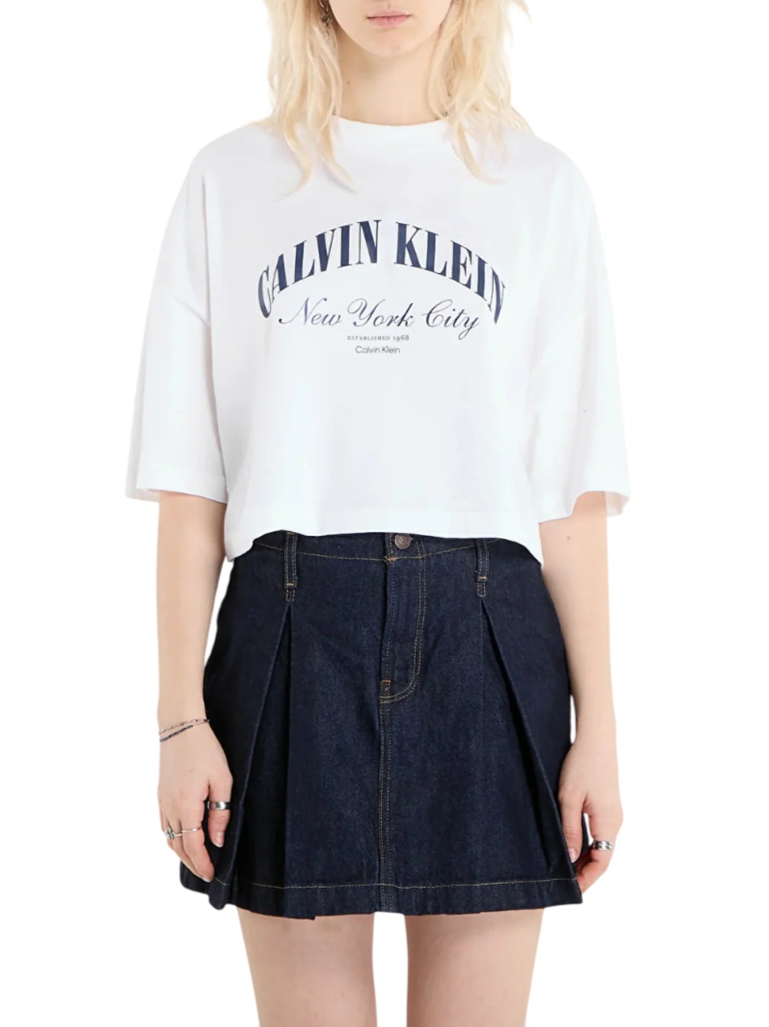 Calvin Klein Jeans T-shirt crop donna con logo bianco LV047F813G YAF Calvin Klein Jeans 