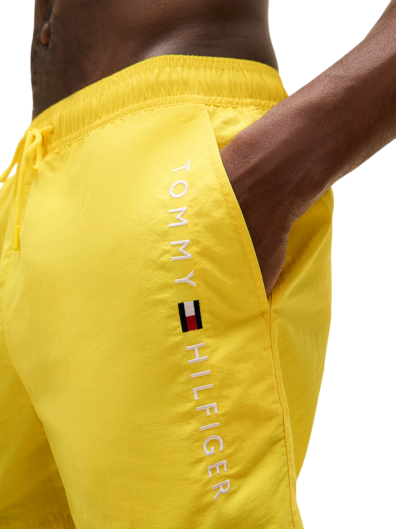 Tommy Hilfiger boxer mare uomo con logo giallo UM0UM03748 ZHU Tommy Hilfiger beachwear 