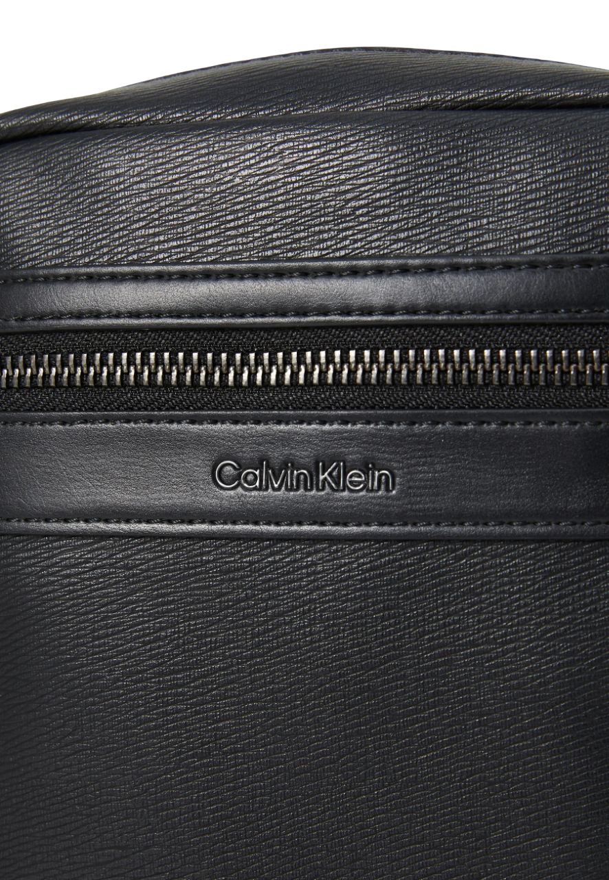 Calvin Klein borsa a tracolla uomo in ecopelle nero LV04D3264G UB1 Calvin Klein Accessori 