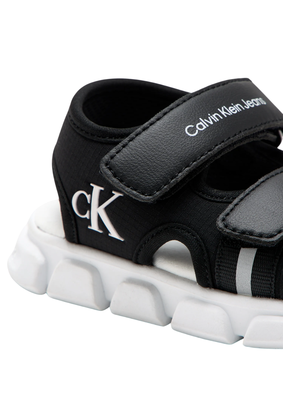 Calvin Klein Jeans sandali unisex con strappi nero V1B2-83020-1591 999 Calvin Klein Footwear 